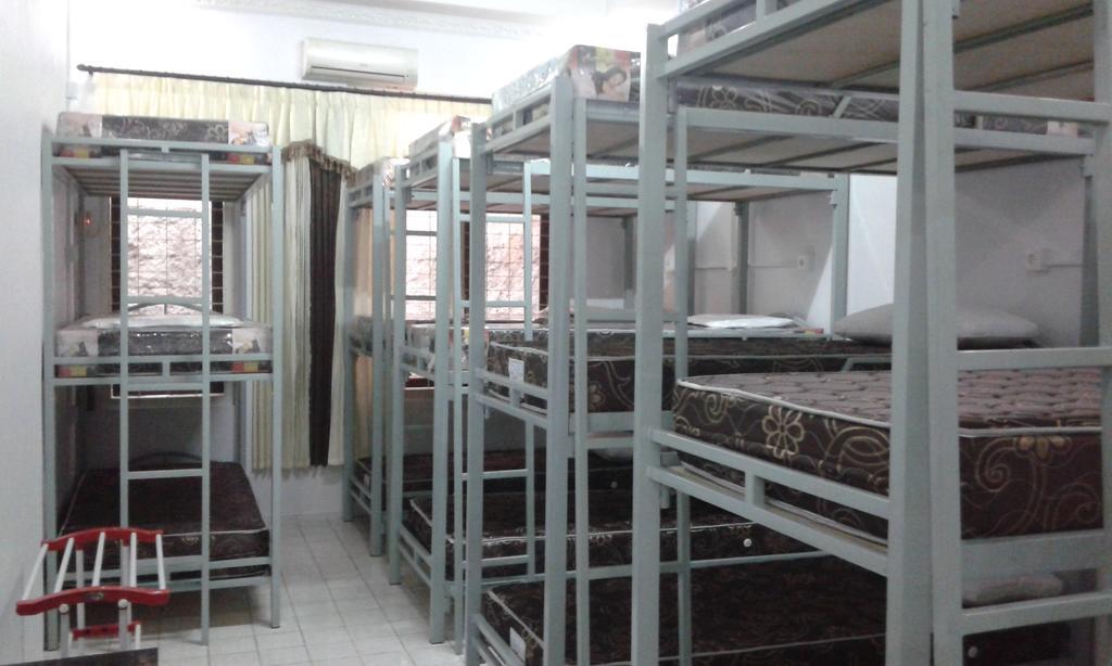 Pondok Heras Suite จาการ์ตา ภายนอก รูปภาพ